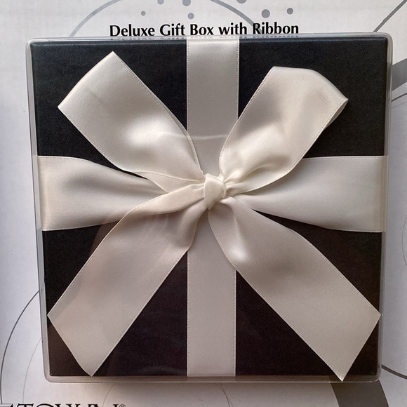 New Old Town Heritage Frame and Gift Box Set Crystalized with Swarovski Elements - Picture 4 of 8